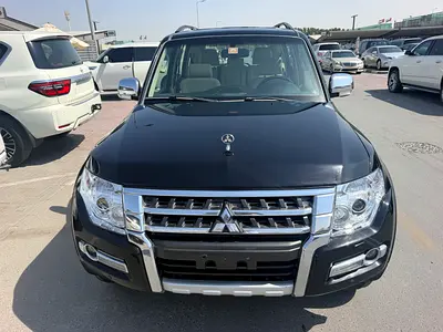 Mitsubishi Pajero GLS 2015 GCC Specs fullopshin