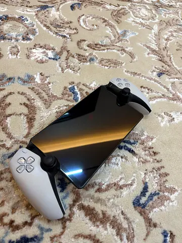 PS5 DualSense Controller Grip with Phone Mount - Good Condition