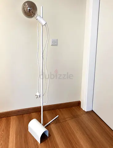 White Floor Lamp – Like New, Flawless Condition