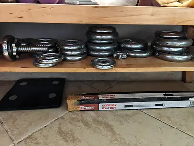 Adjustable chrome barbell and dumbbell set with weights