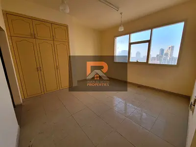 Spacious Unit - Studio with Built-in Wardrobes - Ready to Move - Near to Border