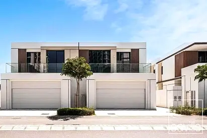 Single Row | Ready to Move In | Community Expert