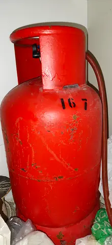 LPG Gas Cylinder with Hose and Regulator- Half full