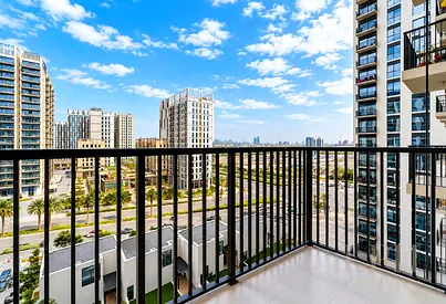 Skyline View | Vacant I High Floor