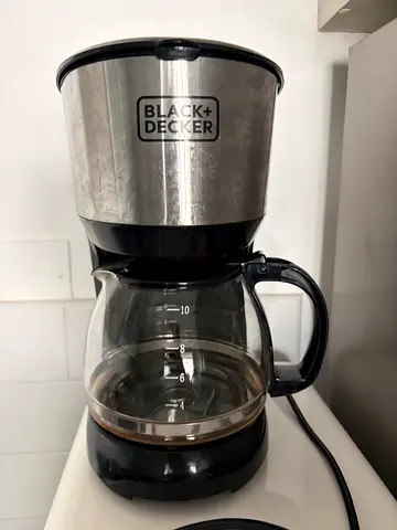 Black+Decker 10 Cup Coffee Machine With Glass Carafe For Drip Coffee, Silver/Black