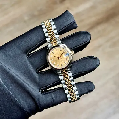 Date just 28’mm