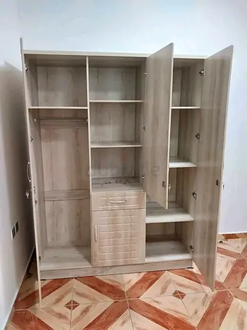 3door wardrobe with mirror made in uae 🇦🇪
