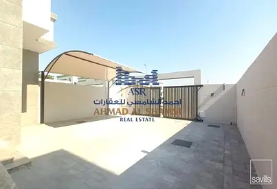 Like a Brand New 4 Bedroom Villa || Private Lawn || Covered Parking || Ready To Move