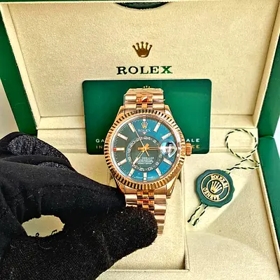 Rolex Sky-Dweller Ref in super master quality Swiss machine 🇨🇭18k Everose gold featuring a strikin