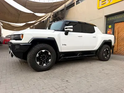 2022 GMC HUMMER — фото 2
