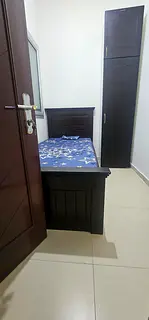 Bed room available in Al dhana
