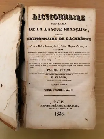 Antique French Language Dictionary from Post-Napoleonic Times (1833) - Collector’s Item