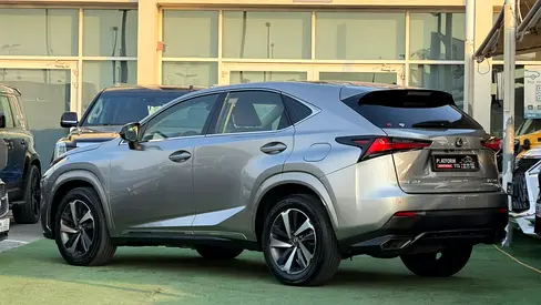 صورة 4 لـ 2020 Lexus NX-SERIES