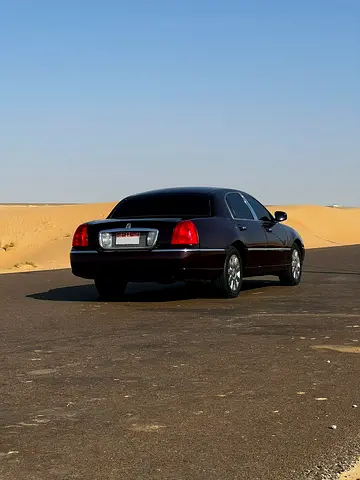 2007 Lincoln TOWN CAR — фото 8