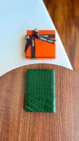*HÈRMES* MC2 Magellan Passport Holder (Crocodile leather ) 🐊   *HAND MADE*