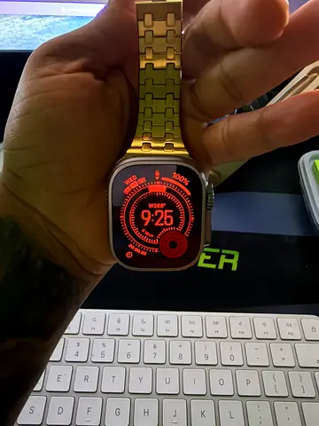 [EXCELLENT CONDITION] Apple Watch Ultra 1 with Gold Link Bracelet and over 5 extra bracelets.