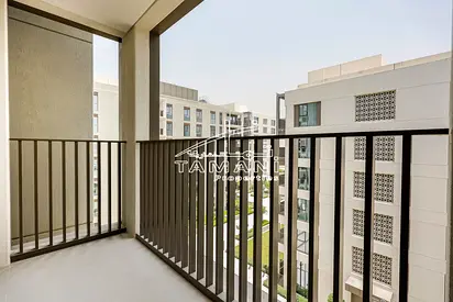Brand new Creek Beach 1BR spacious Apartment