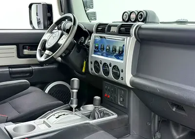 صورة مصغرة 11 لـ 2014 Toyota FJ CRUISER