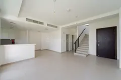 Close to Pool and Park | Vacant on Transfer