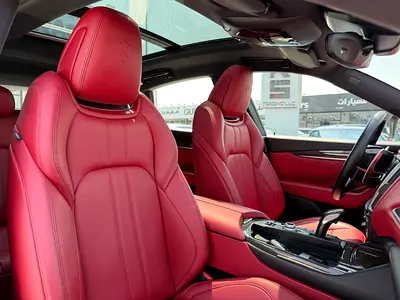 صورة 10 لـ 2020 Maserati LEVANTE