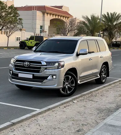 Land Cruiser GXR Grand Touring | V6 | Full Options | Agency Maintained | Al-Futtaim