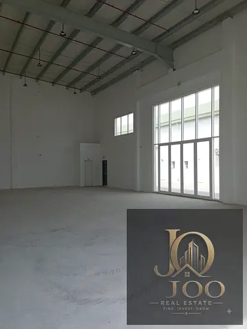 Y8 | Large Commercial Showroom | 4,400 Sq. Ft. | 25 KW Electricity | Al Jurf Industrial 1 – Ajman | AED 400,000 Annually