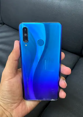 Huawei P30 lite - Storage 256GB, Ram 6GB,little broken on the body.otherwise no any issue.