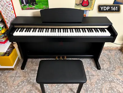 Yamaha ARIUS YDP-161 Black Digital Piano + Bench