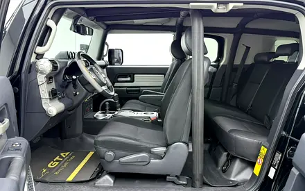 صورة مصغرة 14 لـ 2014 Toyota FJ CRUISER