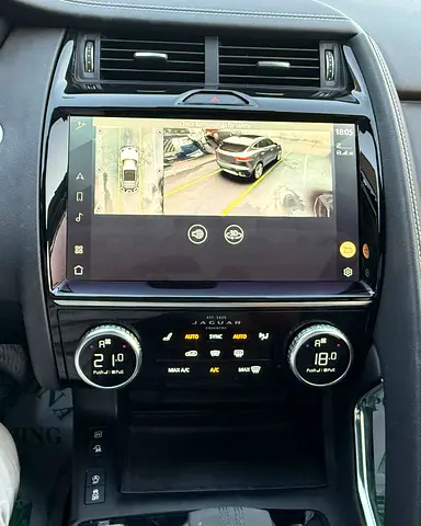 صورة مصغرة 17 لـ 2021 Jaguar E-PACE
