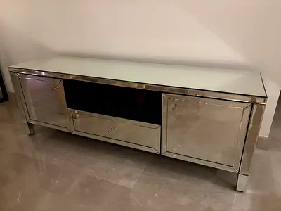 Immaculate Mirror TV stand unit
