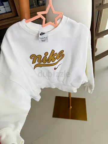 Nike girl sweater sizeXS