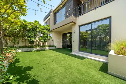 Vacant Now | Landscaped | Greenbelt Backing