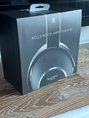 ROLLS-ROYCE AMPHITHEATRE HEADPHONES