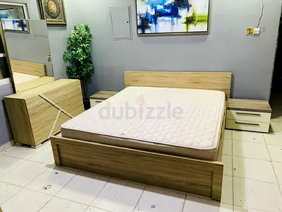 Modern Wooden Queen Bed Frame with Mattress and Matching Drawers
