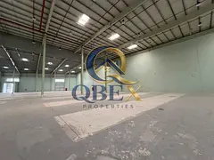 Professional Industrial Warehouse Featuring 500 KW Power Load Facilities