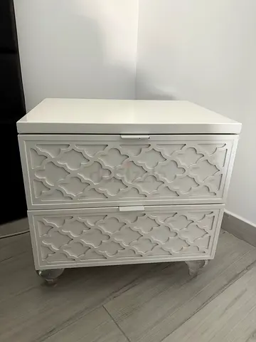 Arabesque night stand x2/ bedside table