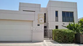 Luxury 5-Bedroom Villa in Al Jouri, Al Zahia | Elegant Family Living with a Private Garden and Premi