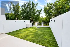 Single Row | Park Facing | Bright & Calm