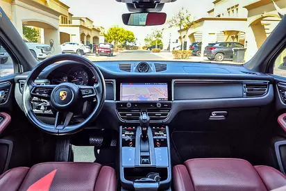 صورة 9 لـ 2022 Porsche MACAN