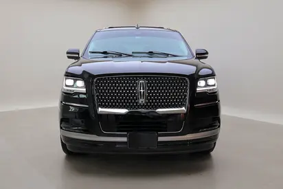 صورة 3 لـ 2023 Lincoln NAVIGATOR
