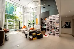 Vacant | Large Garden | Designer Furniture