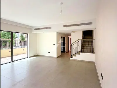 Single Row | Keys On Hand | Landscaped