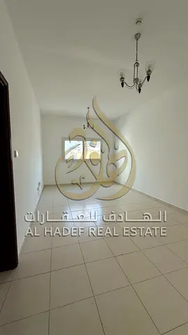 غرفة وصالة للإيجار السنوي في المجاز 3 الشارقة، جاهزة للسكن، سكن عائلات، موقع مميز بالقرب من مسرح المجاز وقريب من جميع الخدمات والمرافق الحيوية