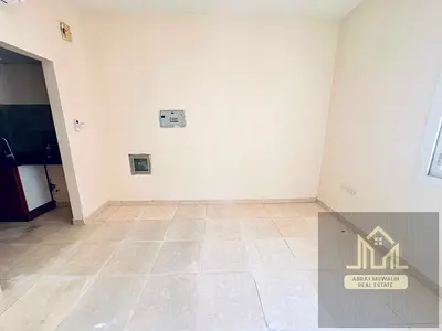 HUGE SIZE STUDIO AVAIABLE READY TO MOVE FOR FAMILY READY TO MOVE YEARLY ONLY INDIAN FAMILY RENT RENT 18K SEPARATE KITCHEN
