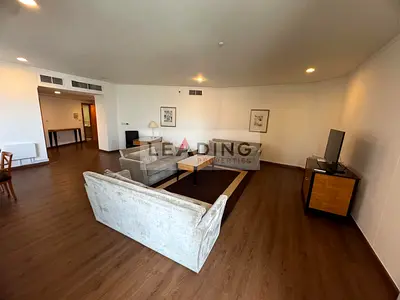 Spacious 2 Bed | Higher Floor | Close Kitchen | Vacant