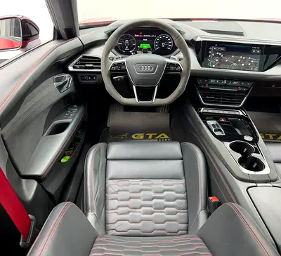 2022 AUDI E-TRON GT 照片 8