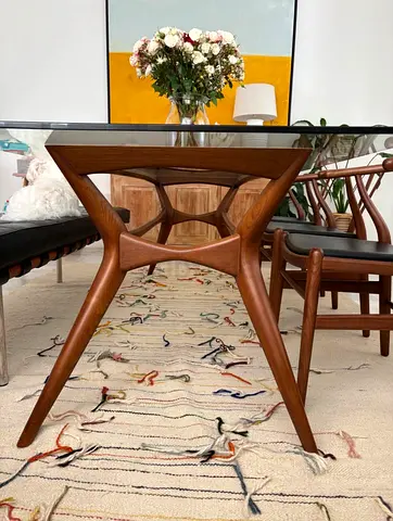 Scandinavian dining table with 4 chairs + bench