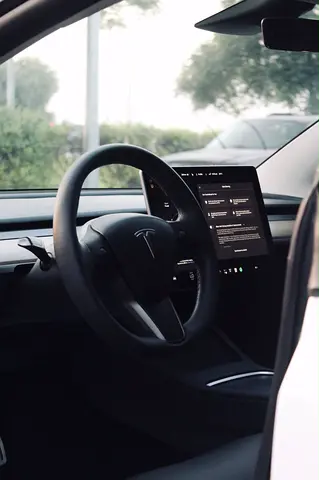 2023 Tesla MODEL 3 — миниатюра 12