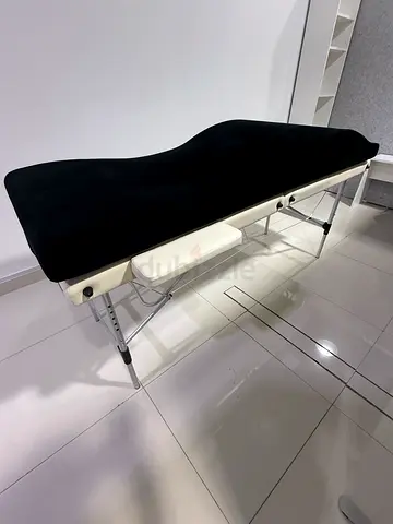Mattress for eyelashes extensions or facial
